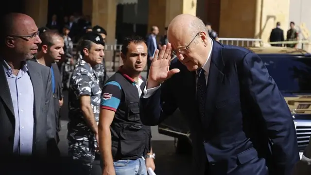 در حال حاضر نجیب میقاتی مامور تشکیل کابینه لبنان است