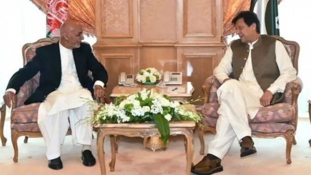 تېره میاشت افغان ولسمشر محمد اشرف غني په اسلام اباد کې له پاکستاني لومړي وزیر عمران خان سره ولیدل