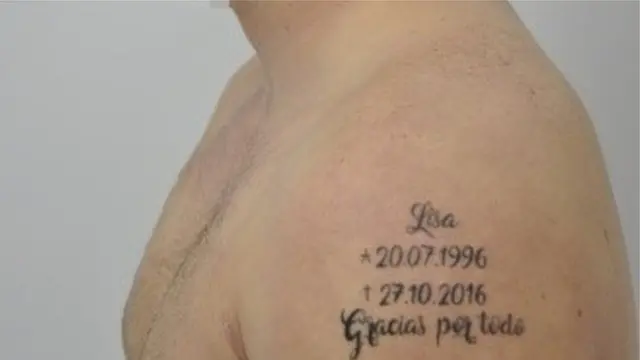 Tatugem mostra nome da vítima com datasmr jack bet bônusnascimento e morte e a frase "Obrigado por tudo"