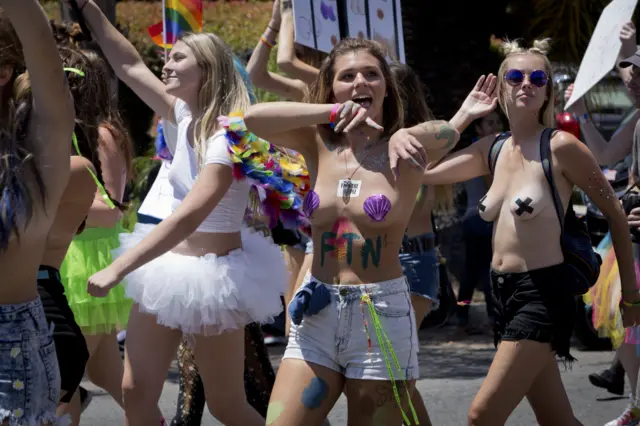 Парад за свободу сосков