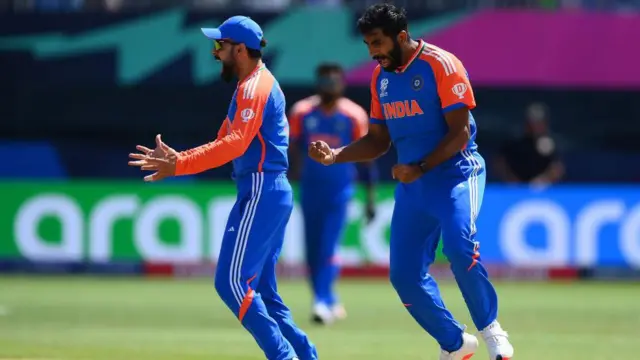 జస్ప్రిత్ బుమ్రా, కోహ్లీ