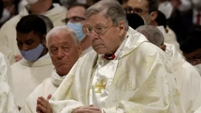 George Pell bir ayin sırasında