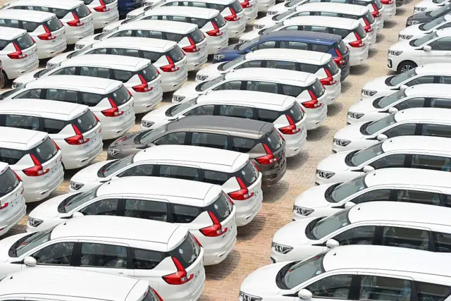 બીબીસી ગુજરાતી વીમો ઈન્શ્યોરન્સ નાણા મંત્રી નિર્મલા સીતારમણ જીએસટી સેસ ટૅક્સ પ્રીમિયમ 