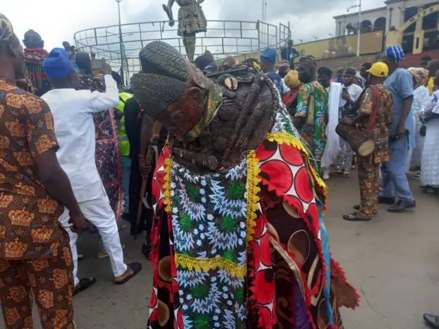 Àwọn oníṣẹ̀ṣe tó ń ṣọdún Ìṣẹ̀ṣe