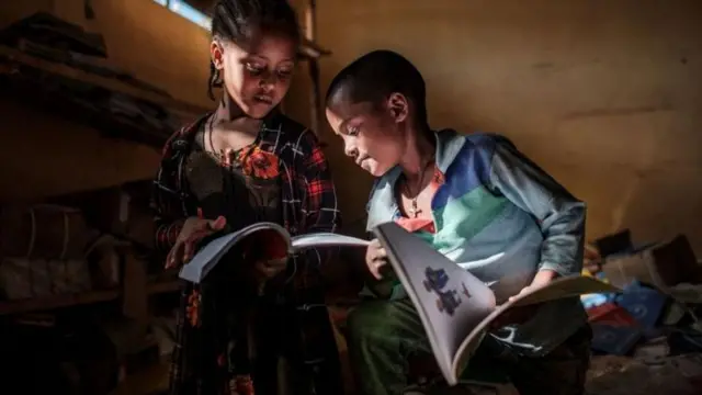 Tigraay keessatti sababa waraanaa manneen barnootaa erga cufamanii waggaa sadi