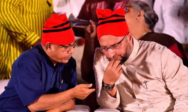 प्रकाश आंबेडकर आणि असादुद्दिन ओवेसी