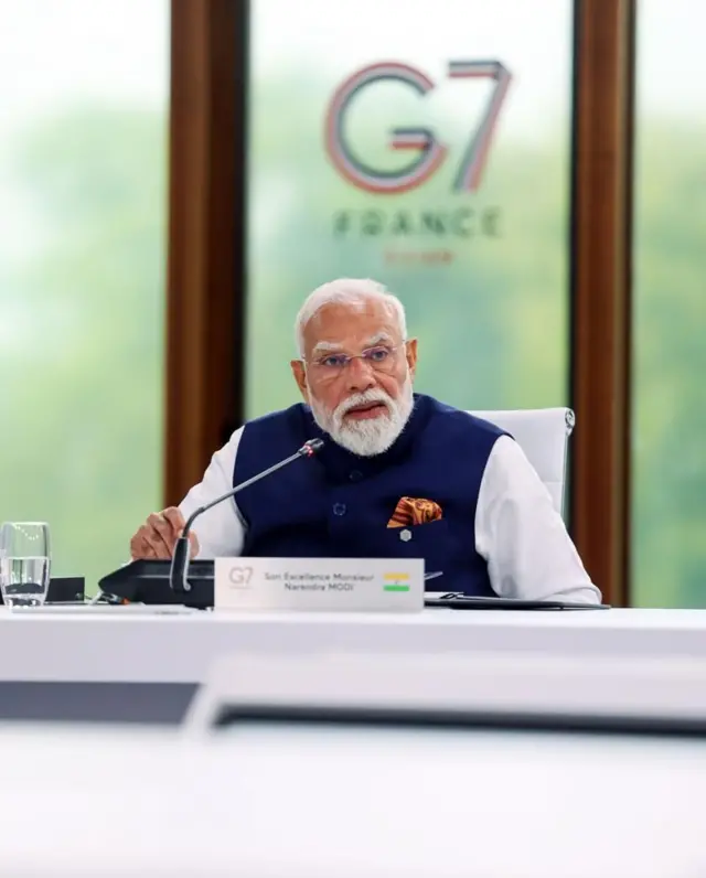 जी-7 शिखर परिषदेत पंतप्रधान मोदी म्हणाले की, एकमेकांशी जोडलेल्या जगात परस्पर विश्वास ही सर्वात महत्त्वाची गोष्ट आहे.