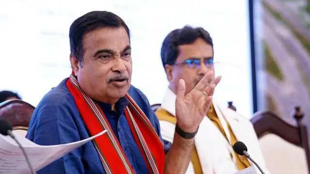 नितिन गडकरी