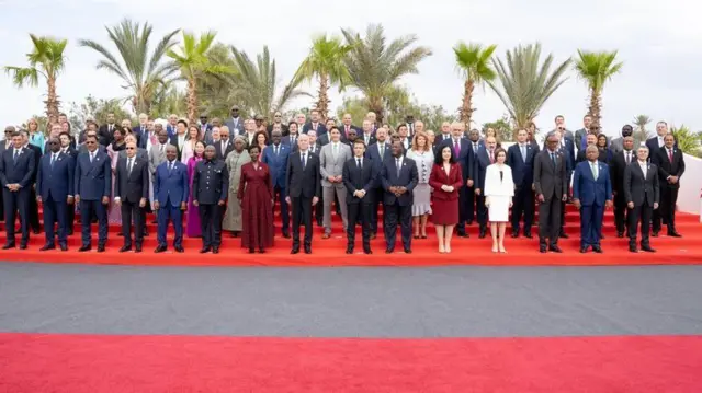 Iri shirahamwe ryagirizwa ko ataco “rifasha” mu matora y’ubusuma, ukwihagira ubutegetsi n’ama coups d’Etat arangwa mu bihugu birigize.