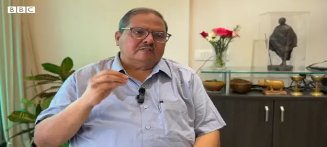 निवृत्त प्राध्यापक डॉ. श्याम असोलेकर