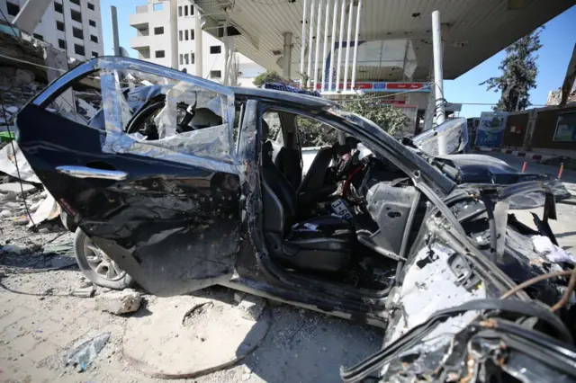 ဟင်းရာဂျက်၊ ဦးလေး၊ အဒေါ်နဲ့ ဝမ်းကွဲမောင်နှမတွေ လိုက်ပါလာတဲ့ကား 