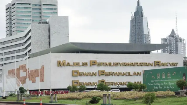 Gedung MPR/DPR, kompleks Parlemen Nasional Indonesia, di Jakarta, Indonesia, pada Kamis, 24 Juni 2021