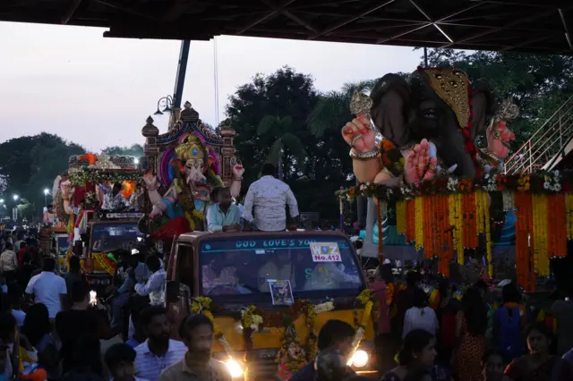 భారీ వినాయక విగ్రహాలు