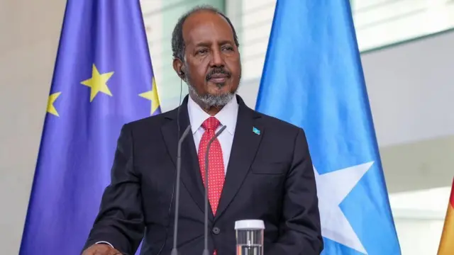 Madaxweyne Xassan Sheekh ayaa dhankiisa sheegay in ay soo celinayaan dhammaan qaxootiga Soomaalida ah ee halkaas sharci darada ku jooga, sida ay qortay warbaahinta gudaha ee Jarmalka.