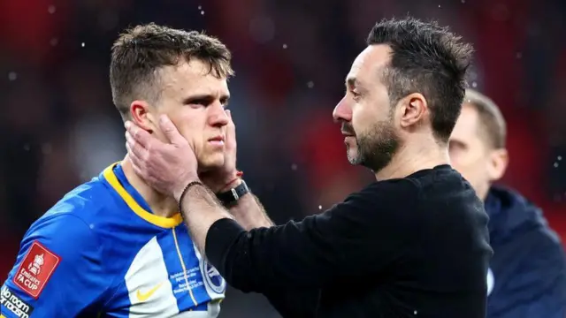 روبرتو دزربی، برایتون را به لیگ اروپا رساند