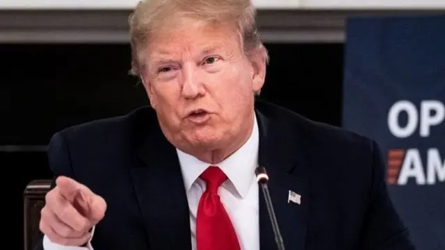 डोनाल्ड ट्रंप