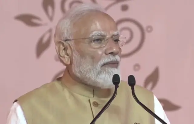 नरेंद्र मोदी