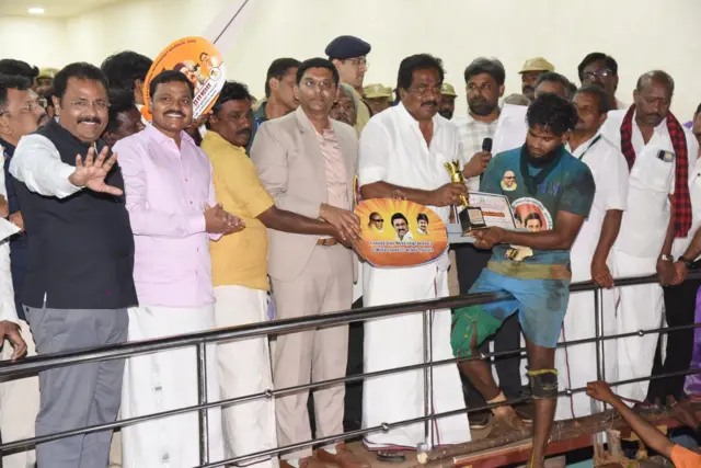 அலங்காநல்லூர் ஜல்லிக்கட்டு