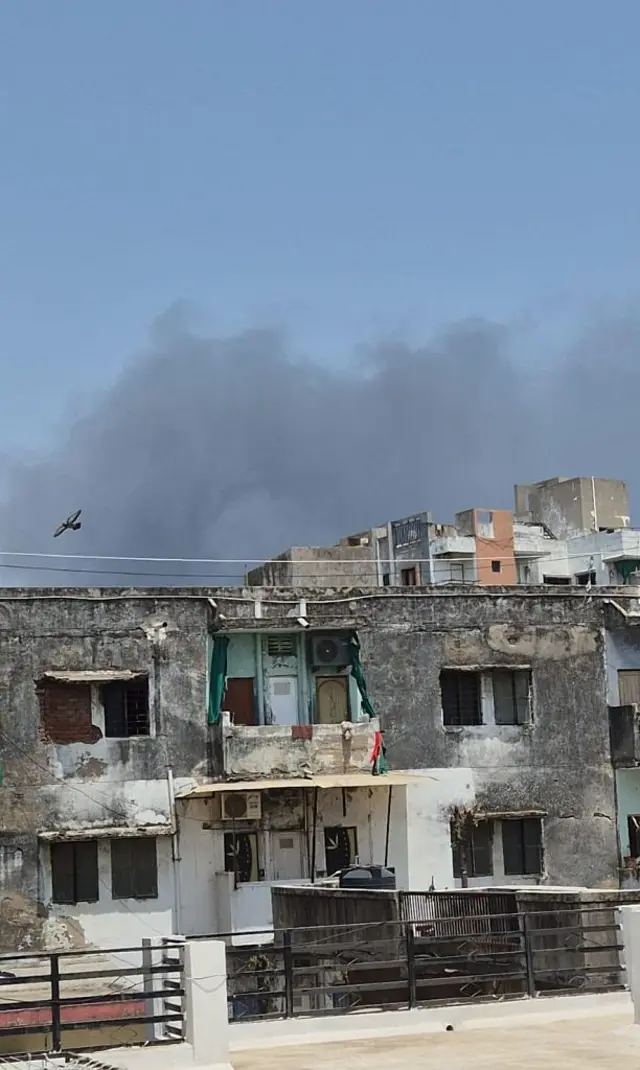 બીબીસી ગુજરાતી અમદાવાદ ઍરપોર્ટ એર ઇન્ડિયા વિમાન પ્લેન ક્રૅશ પાઈલટ અકસ્માત