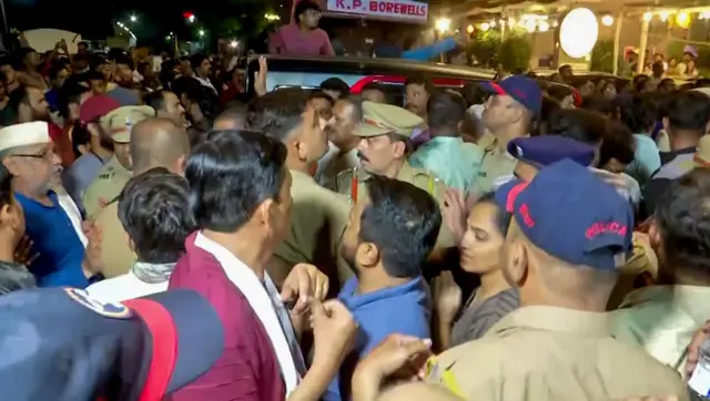 जेव्हा बलात्काराची अशी मोठी प्रकरणं घडतात, तेव्हा कायदा हातात घेण्याची भाषा उच्चरवाने होताना दिसते. पण, अशी मागणी होणं, हे न्यायव्यवस्थेचं अपयश नाही का, असाही प्रश्न उपस्थित होतो.