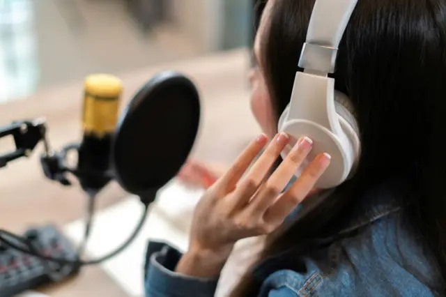 یک روزنامه‌نگار