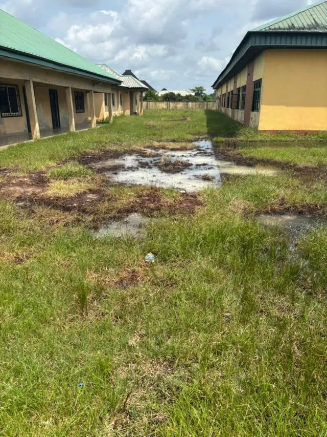 School premises wey show gas leaks from di school