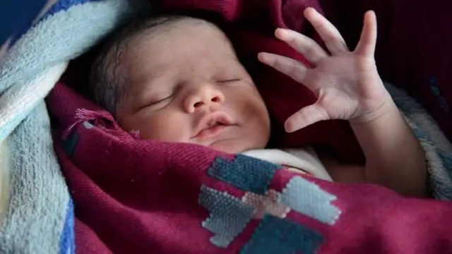 பச்சிளம் குழந்தை