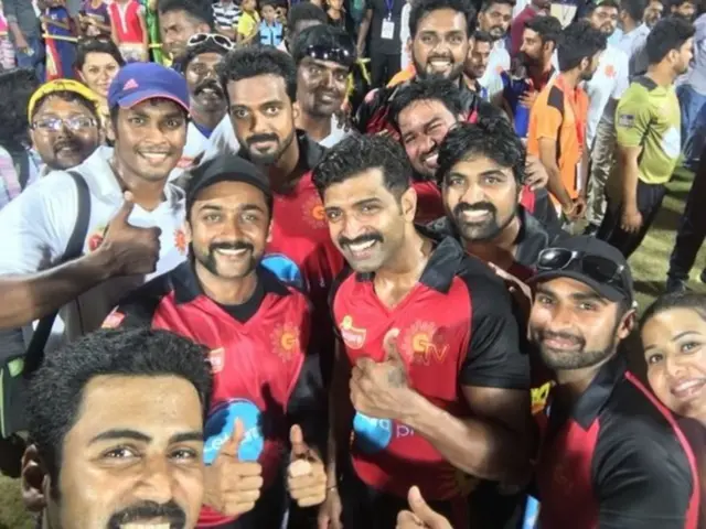 நடிகர்கள் சூர்யா, சத்யராஜ் உள்ளிட்ட 8 பேருக்கு எதிராக கடந்த 23 ஆம் தேதி நீலகிரி குற்றவியல் நீதிமன்றம் பிடிவாரண்ட் ஒன்றை பிறப்பித்தது.