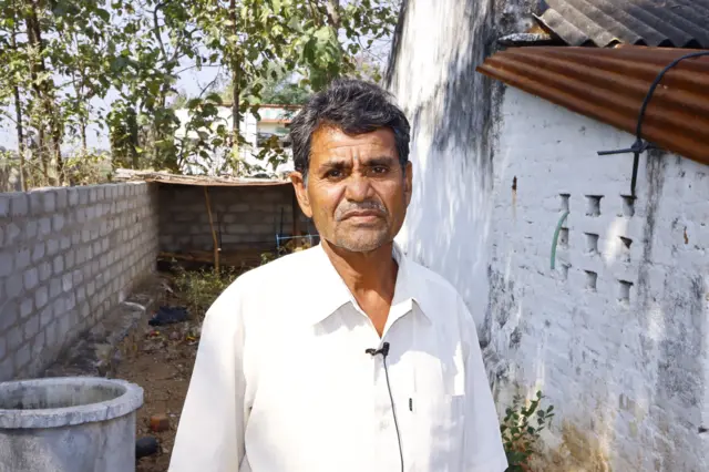  అంగోత్ యాదగిరి 