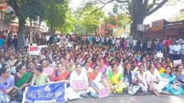 अभियुक्त तफज्जुल इस्लाम के परिवार वालों ने पुलिस हिरासत में हुई मौत को लेकर कई सवाल खड़े किए है.