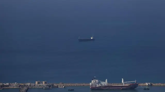 Суда на рейде 