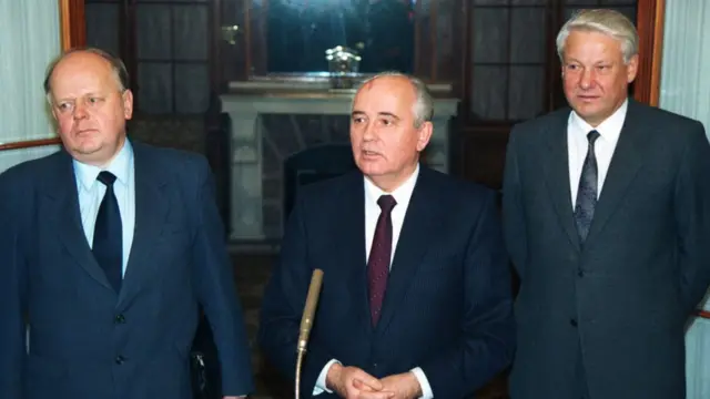 Михаил Горбачев