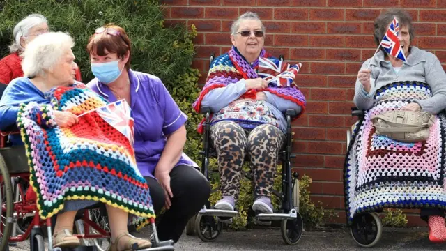 Будинки опіки над літніми