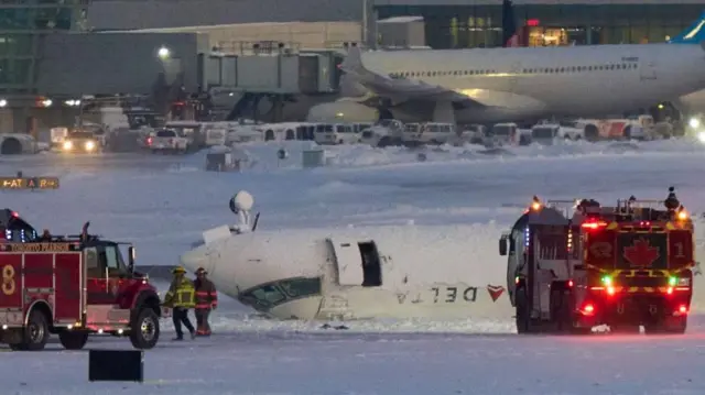 கனடா விமான விபத்து