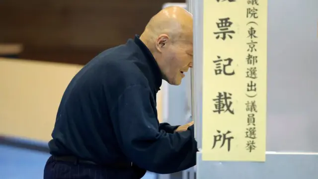 121議席が改選対象だった。写真は、東京の投票所で（10日）