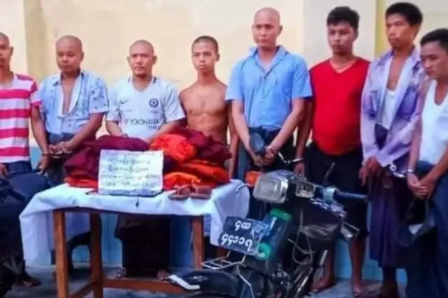 ၂၀၂၁ ခုနှစ်က ဖမ်းဆီးခံရပြီးပြီးချင်း သင်္ကန်းချွတ်လူဝတ်လဲခံထားရတဲ့ သံဃသမဂ္ဂ (မန္တလေး) က သံဃာတွေ