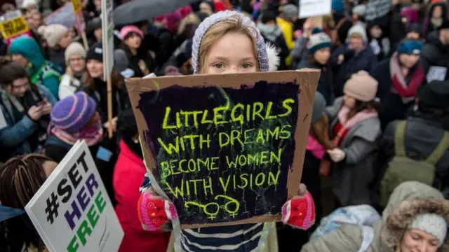 ਡਾਊਨਿੰਗ ਸਟਰੀਟ, ਲੰਡਨ 'ਤੇ ਜਿਨਸੀ ਦੁਰ ਵਿਵਹਾ ਖਿਲਫ਼ ਪ੍ਰਦਰਸ਼ਨ