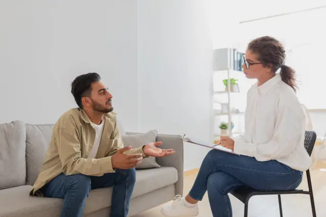 معالجة نفسية مع زبون