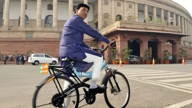 મનસુખ માંડવિયા