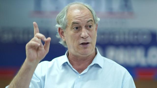 Na defesa da democracia vamos tocar fogo na rua diz Ciro Gomes