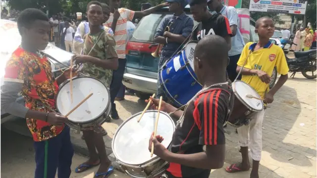 Some party supporters dey ginger ahead of di judgement