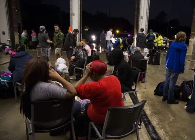 Houston'da tahliye edilenler