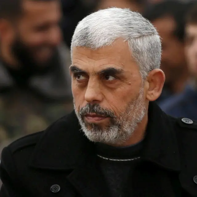 زعيم حماس يحيى السنوار يحضر تجمعاً في خان يونس في جنوب قطاع غزة في 2016