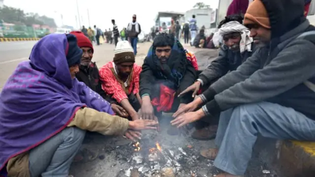 दिल्ली में कड़ाके की ठंड