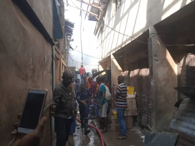 Ahịa ebe ọkụ gbara