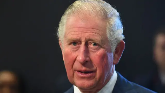 Le Prince Charles de Grande Bretagne testé positif au nouveau coronavirus.