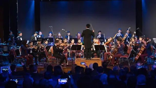 Zohra concert in progress