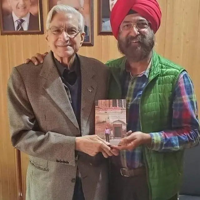 మహ్మద్ బషీర్ వర్క్ తో తరుంజిత్ సింగ్