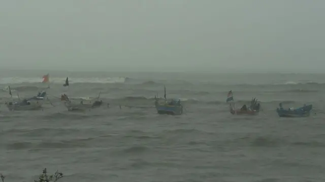 કોંકણનો દરિયા કિનારો સુંદરતા માટે વિખ્યાત