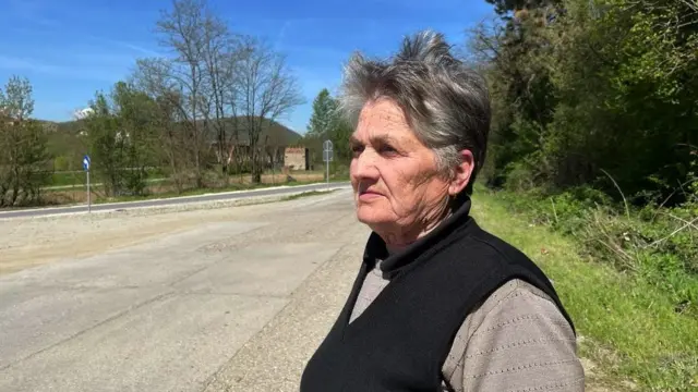 Гордана Стаменковић живи прекопута места несреће у кући одакле је пре четврт века гледала бомбардовање железничког моста у Грделичкој клисури